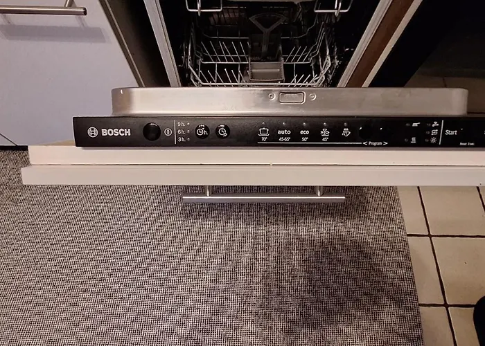 61qm - Sehr Schoene Vollmoeblierte In 黑措根拉特