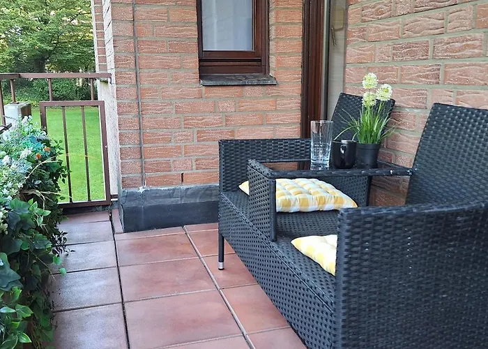 61qm - Sehr Schoene Vollmoeblierte In *